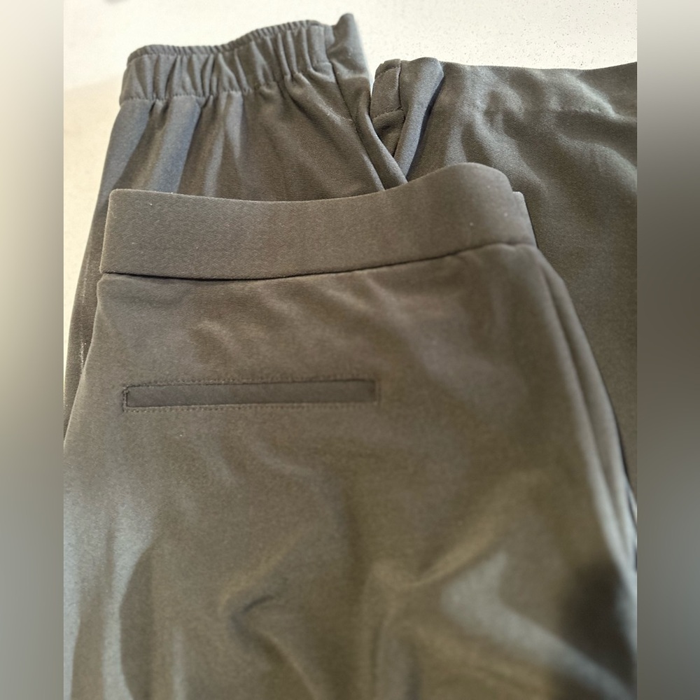 Women’s Nicole Miller NY Dark olive green polyester pants size large